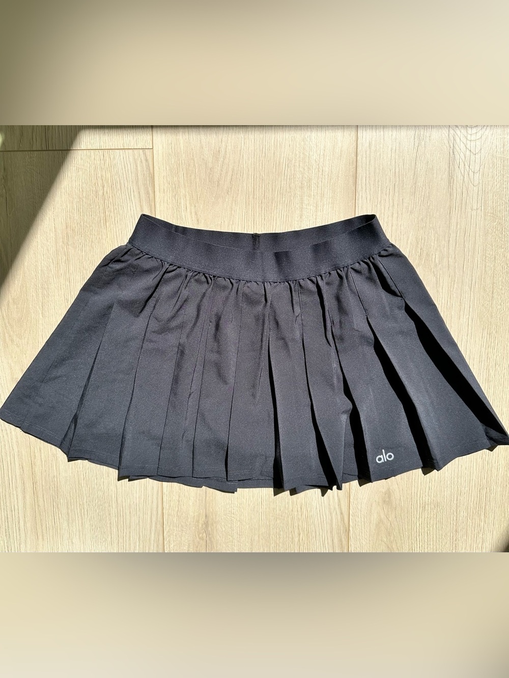 ALO Yoga Black Pleated Athletic Tennis Skirt
